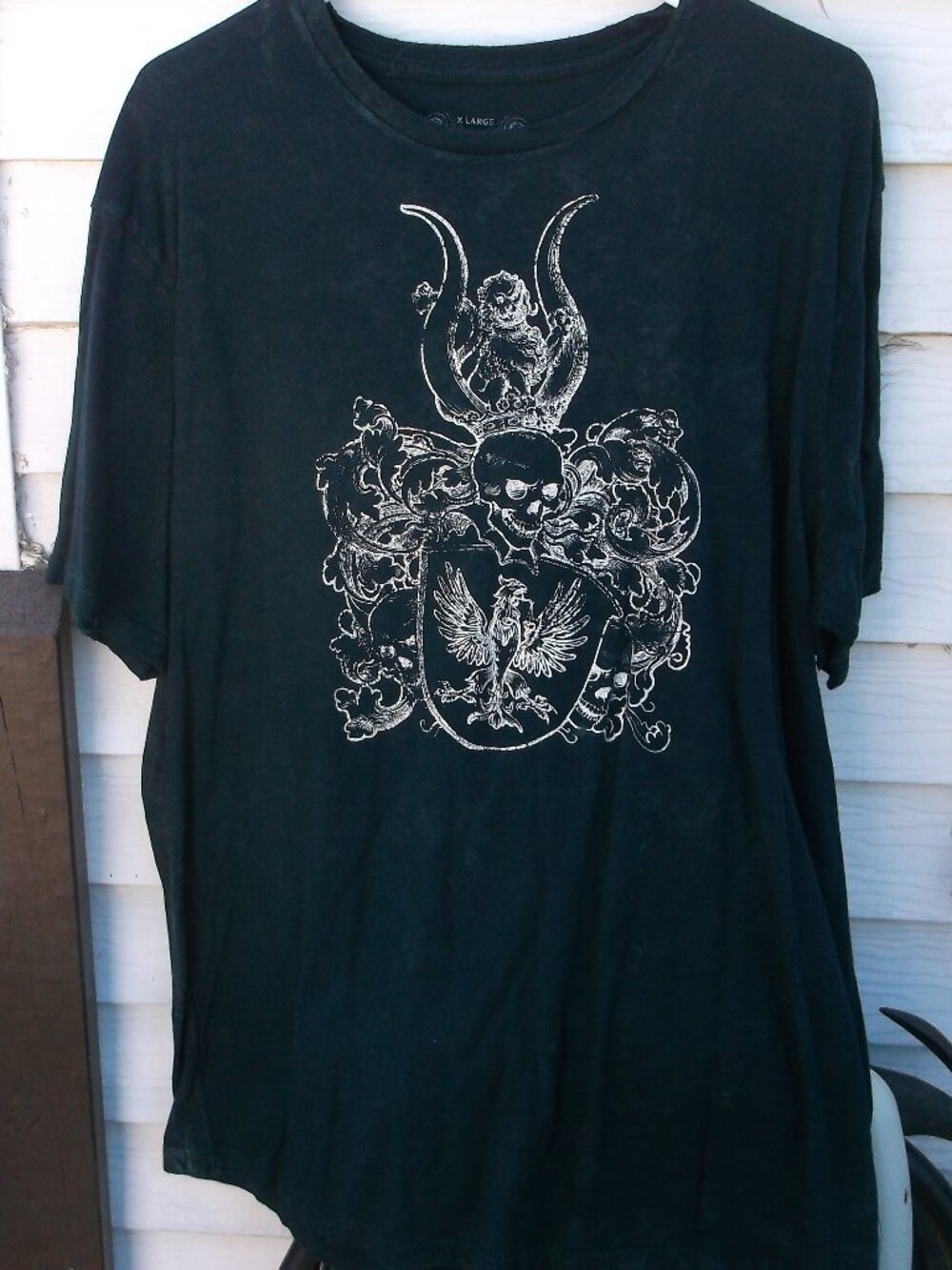 Utility Gothic Crowned Skull Crest Short Sleeve Tee – Black with Silver Print XL